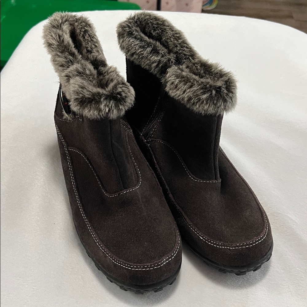 Khombu Brown Suede Faux Fur Lined Zip Ankle Boots 7